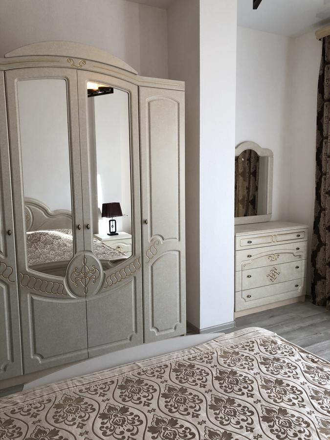 Lilu Hotell Tbilisi Exteriör bild